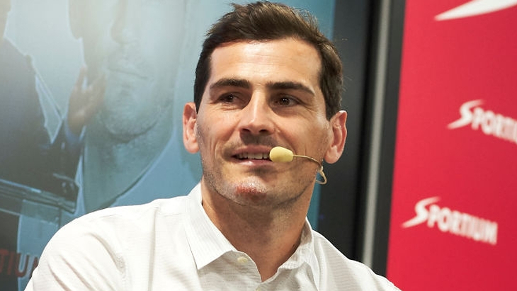 Икер Касильяс