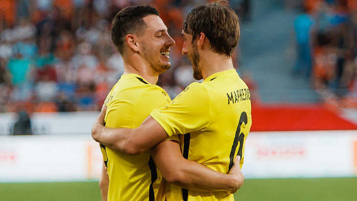 Футболисты «Анжи»