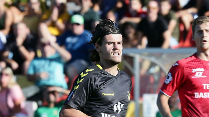 Оливер Тилл