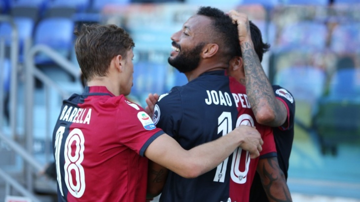 «Кальяри» удалось взять три очка