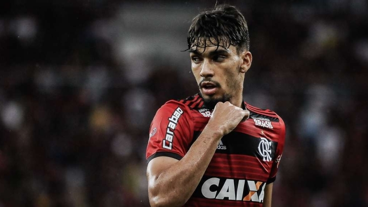 Лукас Пакета