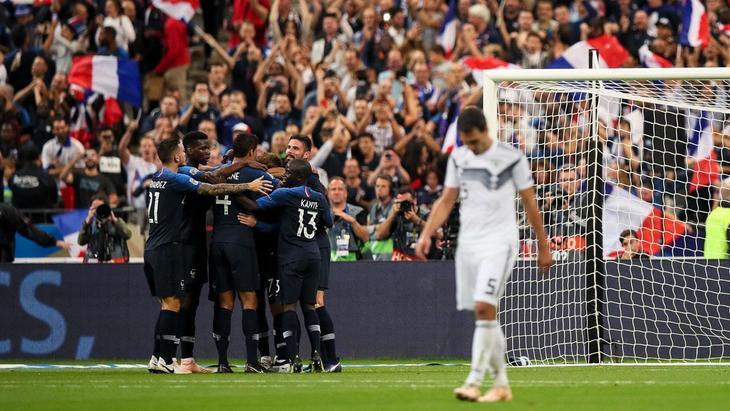 Франция справилась с обновленной Германией