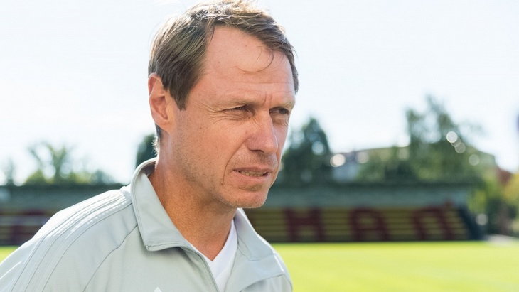 Олег Кононов