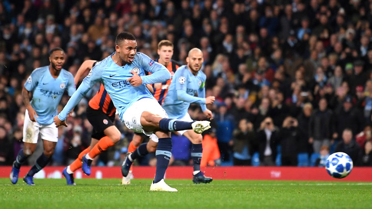 Габриэл Жэсус забивает пенальти