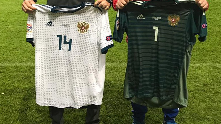 Сборная России сыграет против Швеции в белом