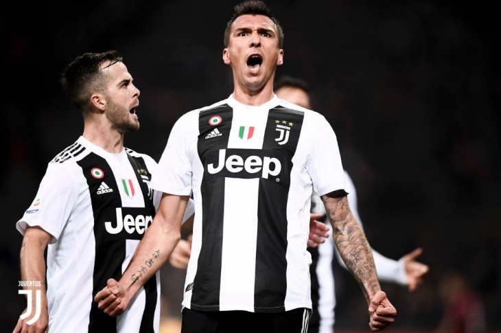 Марио Манджукич стал действовать на острие