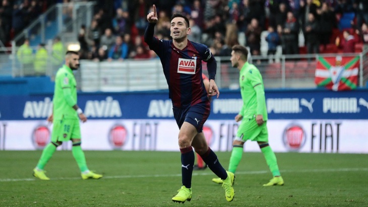 Шарлес оформил дубль