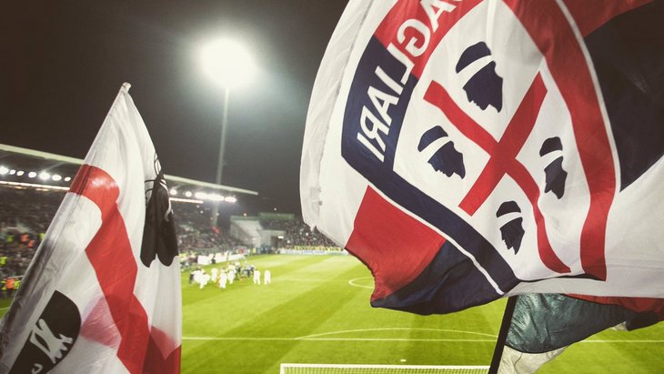 Болельщики на стадионе «Кальяри»