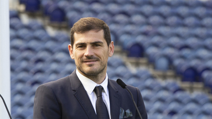 Икер Касильяс