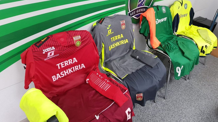 «Томь» — «Уфа»: стартовые составы команд