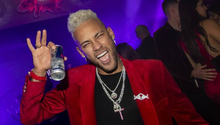 Неймар — король тусовок