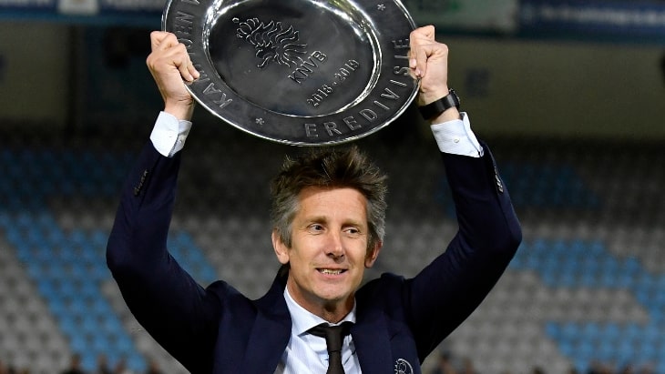 Ван дер Сар с трофеем «Аякса»