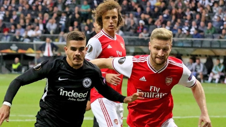 Фрагмент матча «Айнтрахт» — «Арсенал»