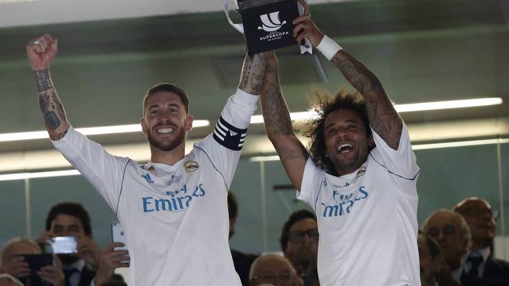 Серхио Рамос и Марсело с Суперкубком Испании