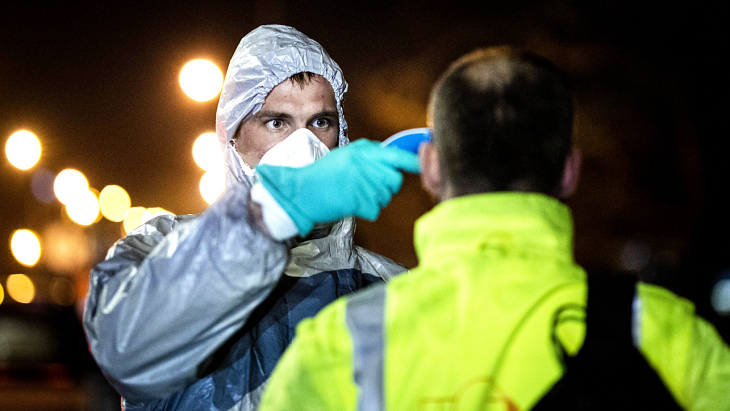 Проверка температуры на границе Германии и Польши