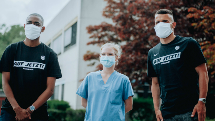 Игроки «Айнтрахта» проходят тестирование