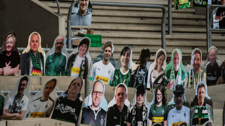 Болельщики на трибунах пока могут быть лишь картонными