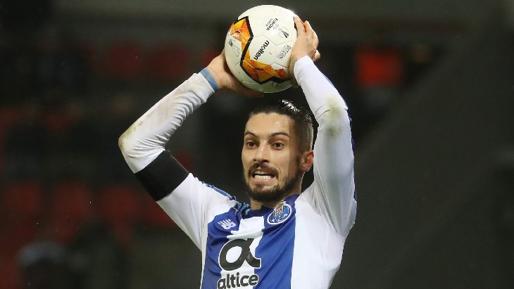 Алекс Теллес