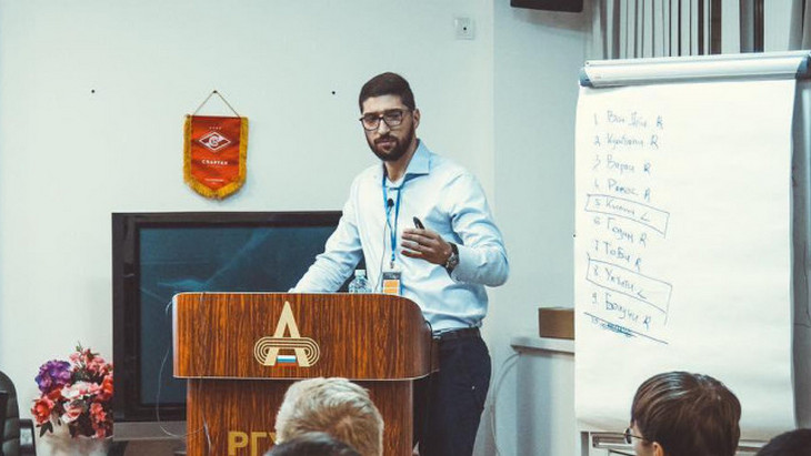 Нариман Акавов