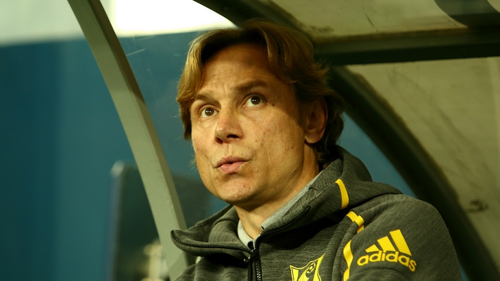 Валерий Карпин