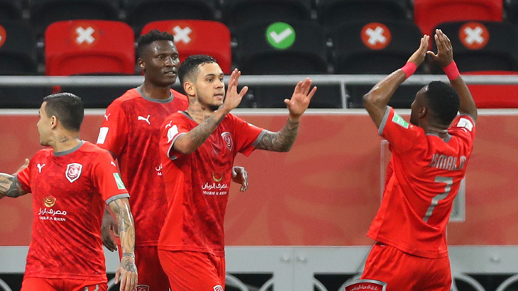 Футболисты «Аль-Духаиля»