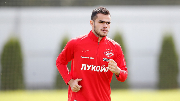 Остон Урунов