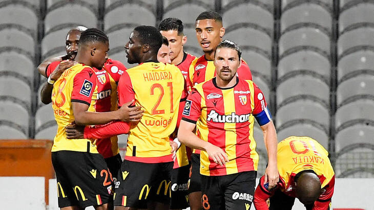 Футболисты «Ланса»