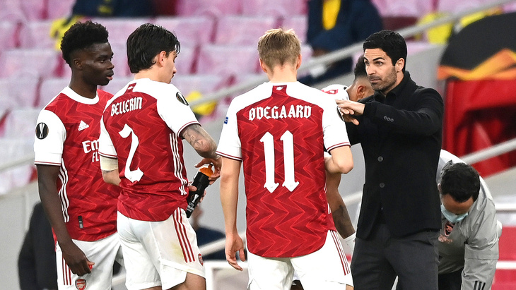 Микель Артета и игроки «Арсенала» Микель Артета и игроки «Арсенала»