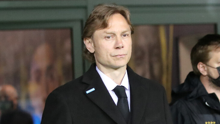 Валерий Карпин