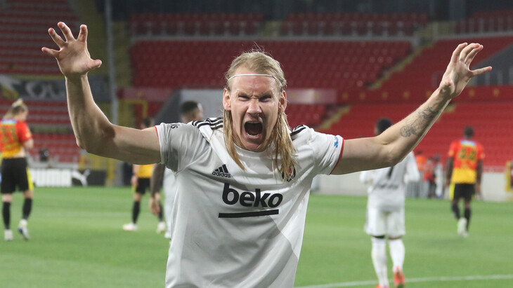 Домагой Вида  забил первый гол «Бешикташа»