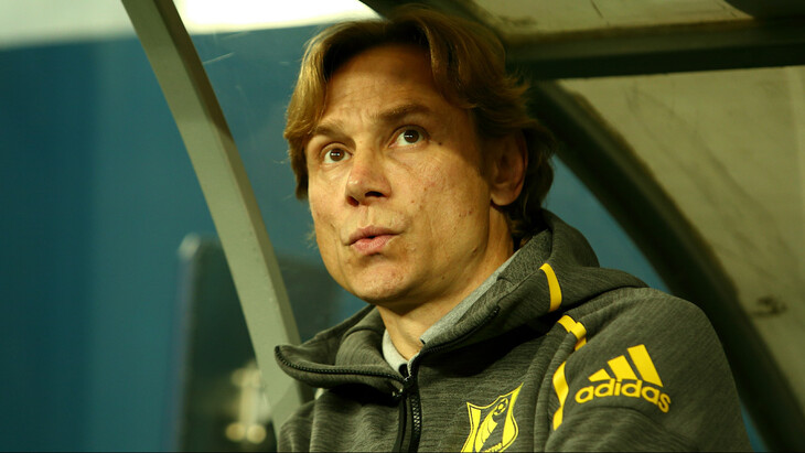 Валерий Карпин