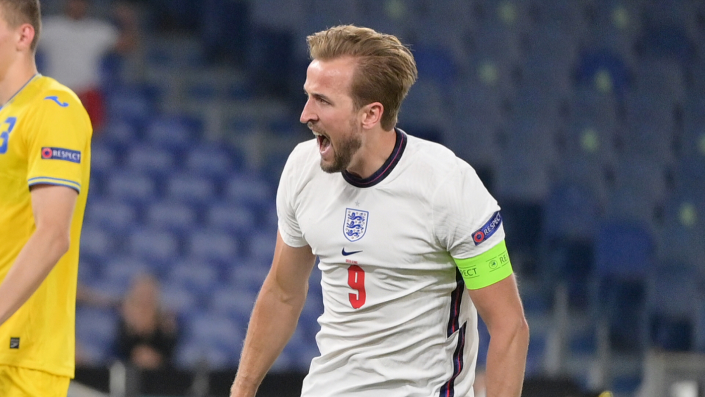 Гарри Кейн празднует гол в ворота Украины