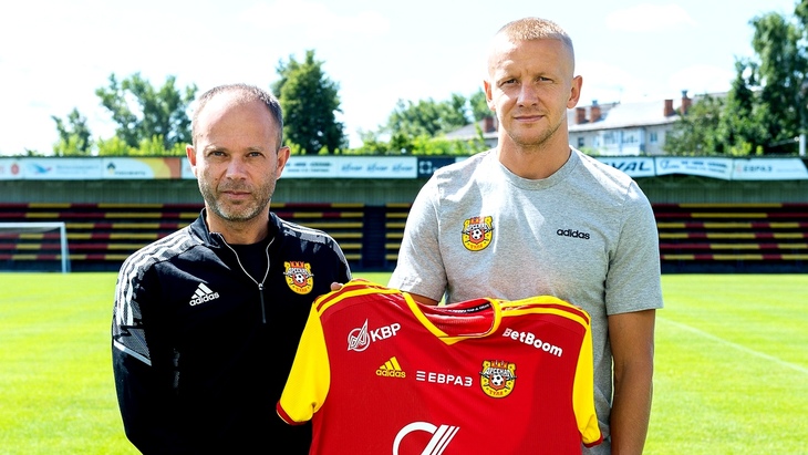 Игорь Смольников с главным тренером «Арсенала» Дмитрием Парфеновым