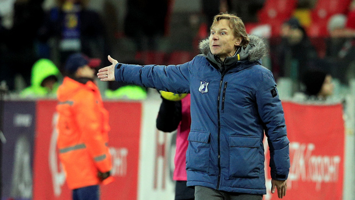 Валерий Карпин