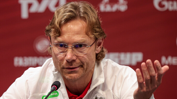 Валерий Карпин