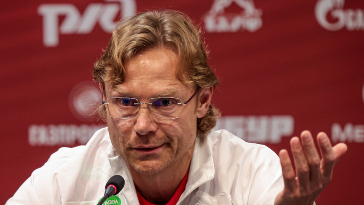 Валерий Карпин