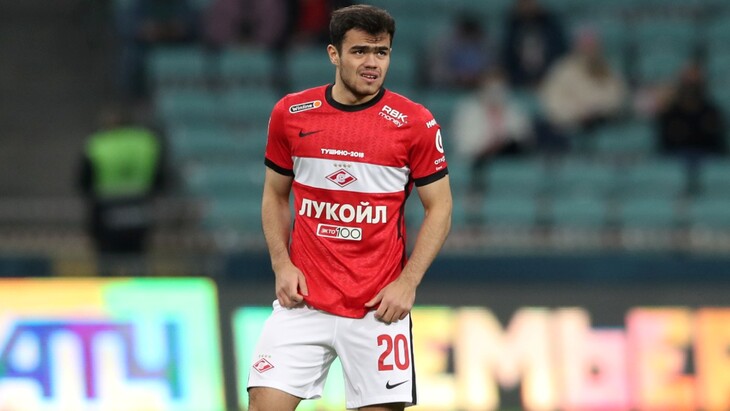 Остон Урунов