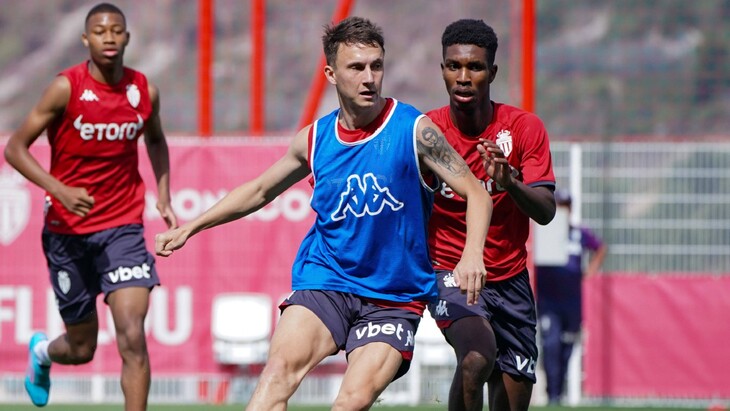 Александр Головин