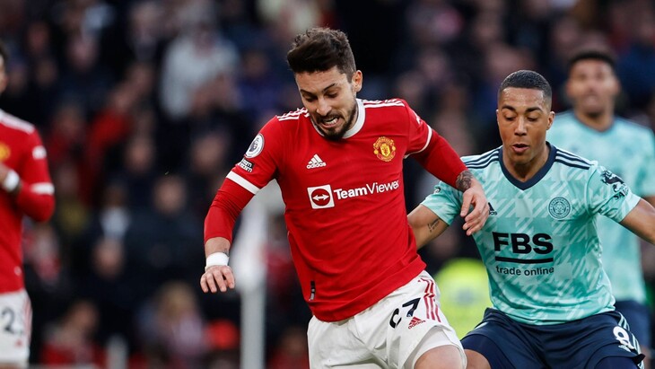 Алекс Теллес