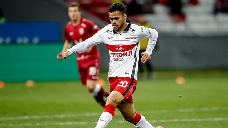 Остон Урунов