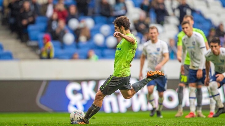 «Балтика» победила «Родину»