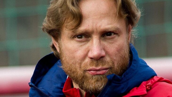 Валерий Карпин