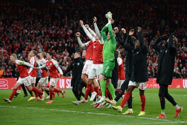 Сборная Дании празднует выход на чемпионат мира