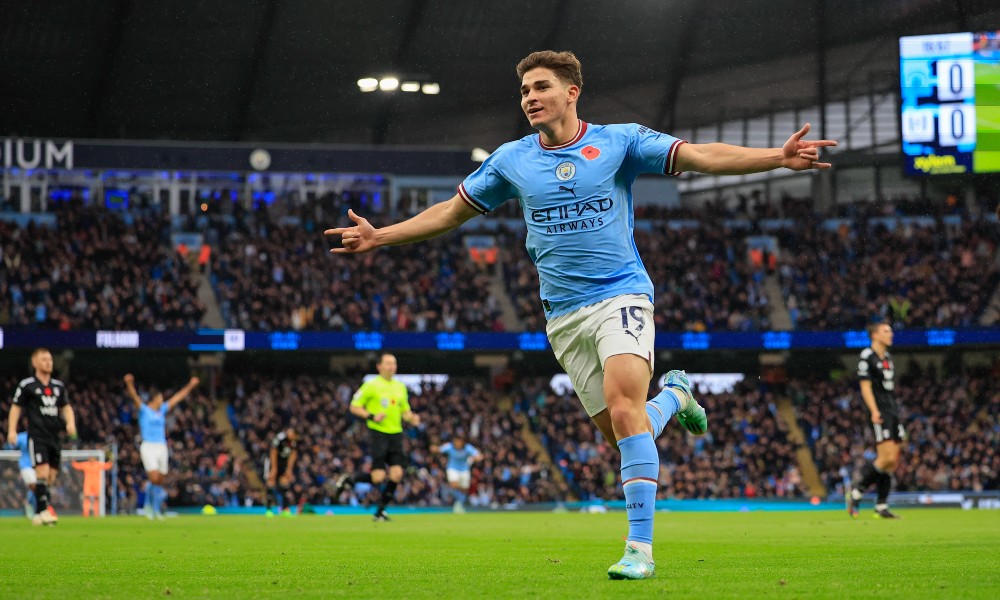 Альварес выводит Манчестер Сити вперед