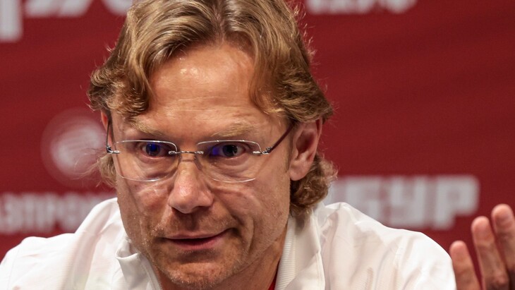 Валерий Карпин