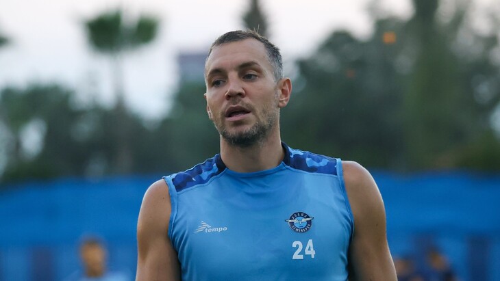 Артем Дзюба