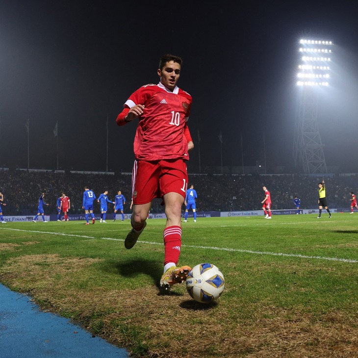 Узбекистан — Россия