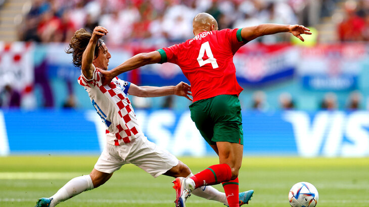 Лука Модрич первым сыграл на ЧМ и Евро в трех десятилетиях Лука Модрич первым сыграл на ЧМ и Евро в трех десятилетиях