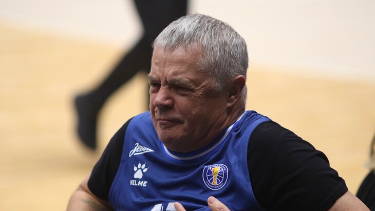 Александр Медведев