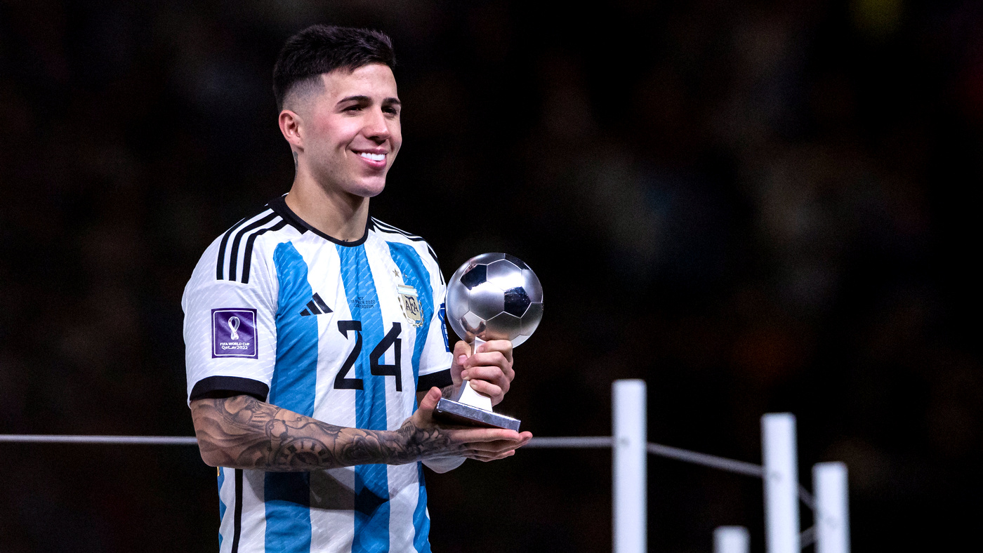 Энцо Фернандес